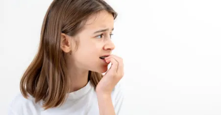 anak sering menggigit kuku