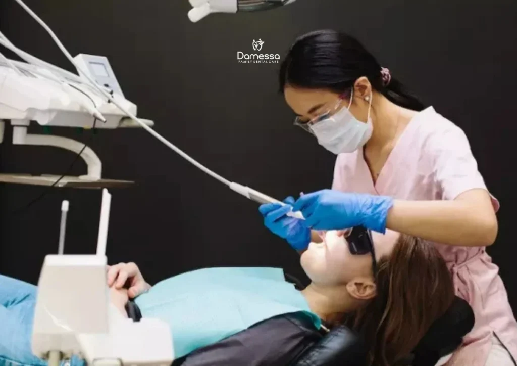 Daun Obat Sakit Gigi Berlubang