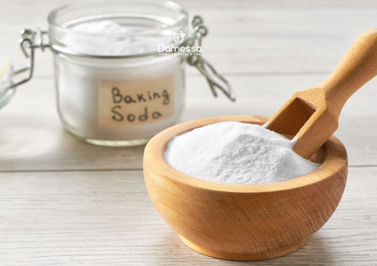 Baking Soda untuk Gigi Putih, Solusi Alami atau Malah Merusak